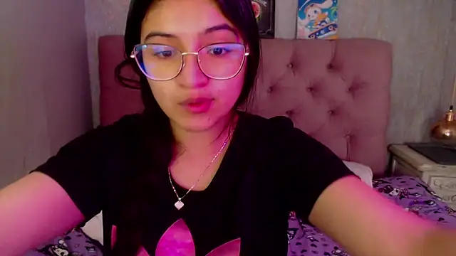 Snapshot of laurenelove chatting on September 2025 03:08:01 AM laurenelove online show from September 2025 03:08:01 AM