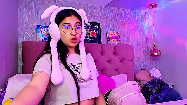 laurenelove online show from November 2025 03:39:02 AM