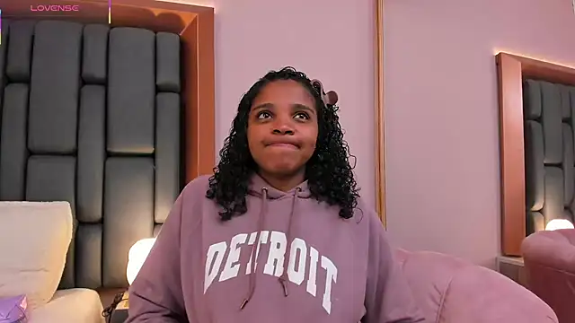 LisaMendez online show from February 2026 04:06:02 AM