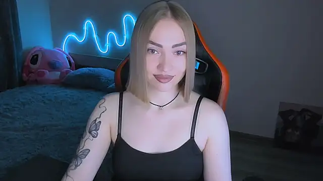 LaraKrein lk online show from April 2026 03:35:01 PM