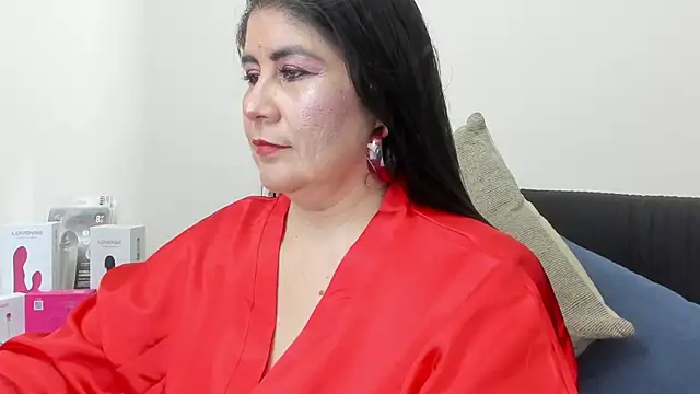 kiraGeiner online show from November 2025 01:03:02 AM