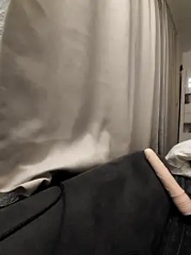 SexyJulia21 online show from April 2026 05:03:02 AM