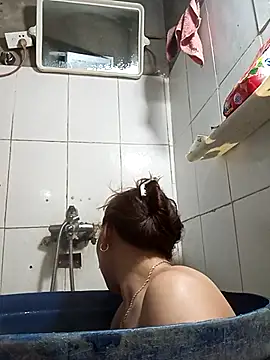 Bianly online show from March 2026 01:06:01 PM