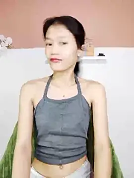 Snapshot of skinny_gracie chatting on April 2026 07:13:02 AM skinny gracie online show from April 2026 07:13:02 AM