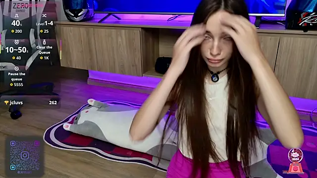 Snapshot of laxyflaxyy chatting on September 2025 02:44:01 AM laxyflaxyy online show from September 2025 02:44:01 AM