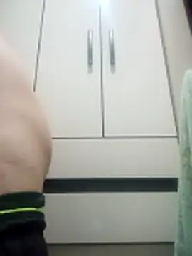 Snapshot of Crocante_Hot chatting on February 2026 10:48:02 PM Crocante Hot online show from February 2026 10:48:02 PM