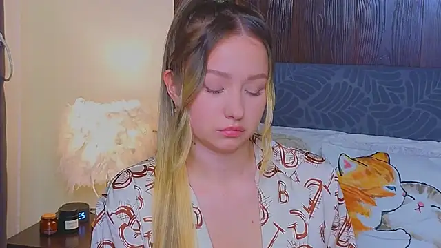 Snapshot of LeeAmy chatting on October 2025 06:30:01 PM LeeAmy online show from October 2025 06:30:01 PM