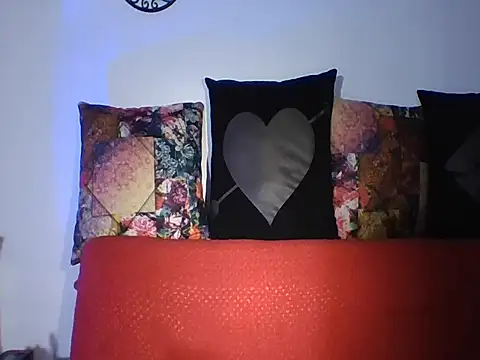 a miss online show from November 2025 12:21:02 AM