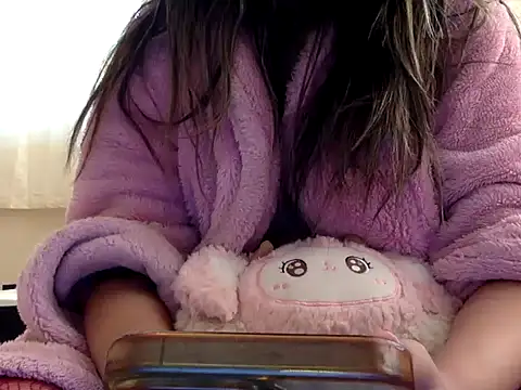 Snapshot of tutu101 chatting on December 2025 10:44:02 AM tutu101 online show from December 2025 10:44:02 AM