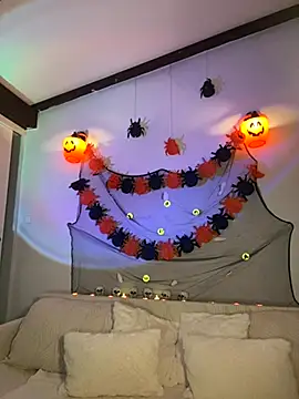 Snapshot of LINA_ALL_EYES_ON_YOU chatting on October 2025 09:48:02 PM LINA ALL EYES ON YOU online show from October 2025 09:48:02 PM