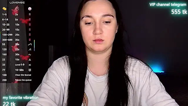 Snapshot of Eliz_v_tta chatting on October 2025 09:36:01 PM Eliz v tta online show from October 2025 09:36:01 PM