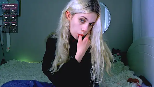 Snapshot of carmen_crybaby chatting on November 2025 10:01:01 PM carmen crybaby online show from November 2025 10:01:01 PM