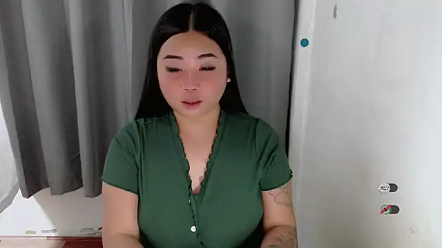 Snapshot of Yhana_Slut chatting on September 2025 08:41:02 PM Yhana Slut online show from September 2025 08:41:02 PM