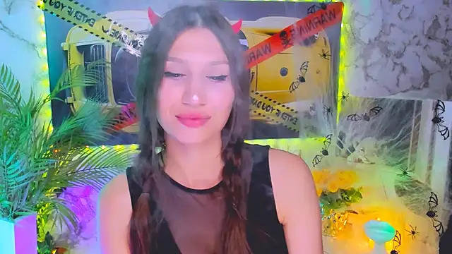 Mollyinyourmind online show from October 2025 07:18:01 PM