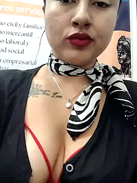 Snapshot of AMATISTA__16 chatting on May 2026 12:32:01 PM AMATISTA 16 online show from May 2026 12:32:01 PM