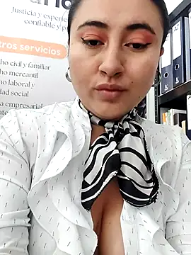 Snapshot of AMATISTA__16 chatting on May 2026 12:22:02 PM AMATISTA 16 online show from May 2026 12:22:02 PM