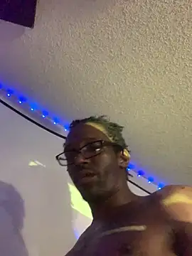 Triggerhappycj100 online show from March 2026 12:25:02 AM