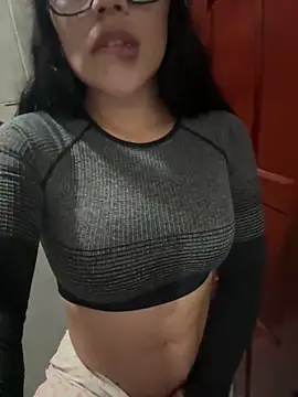 laure torres online show from October 2025 12:07:02 AM