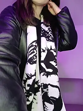 Amber-08 online show from December 2025 01:48:01 PM