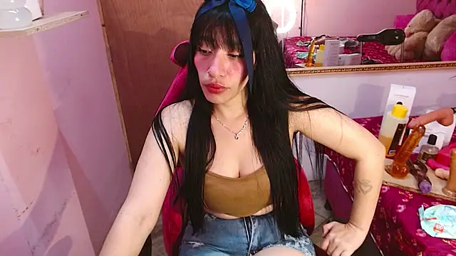 Snapshot of IVET_CUTE1 chatting on June 2026 01:28:02 AM IVET CUTE1 online show from June 2026 01:28:02 AM