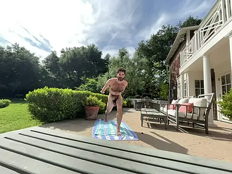 Pupscritch online show from April 2026 05:21:02 PM