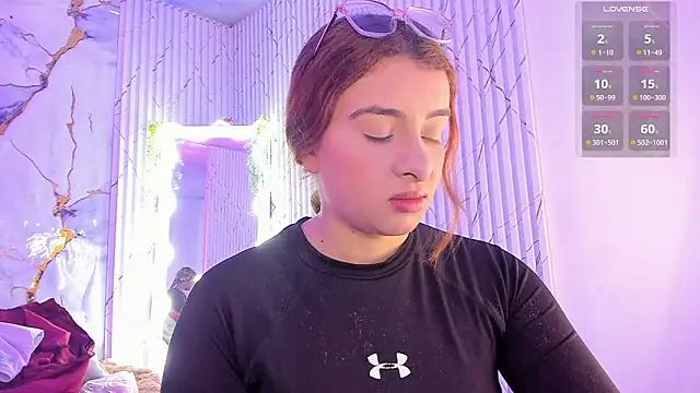 Naomy tay1 online show from March 2026 03:33:02 AM