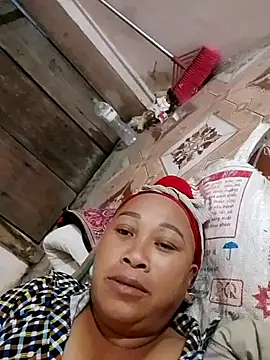 Snapshot of Mamapm20 chatting on October 2025 10:30:01 PM Mamapm20 online show from October 2025 10:30:01 PM