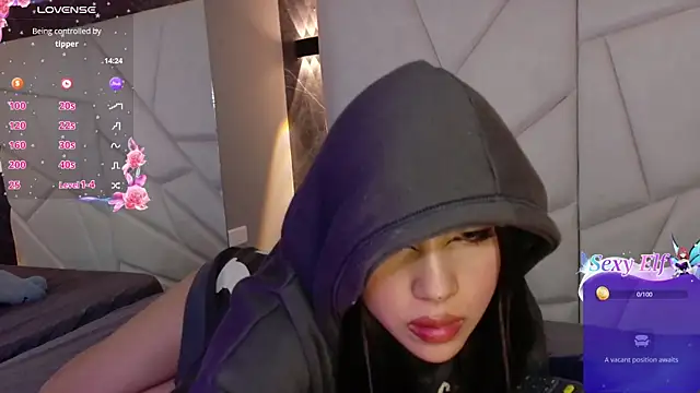 Snapshot of aysel_27 chatting on December 2025 02:17:02 AM aysel 27 online show from December 2025 02:17:02 AM