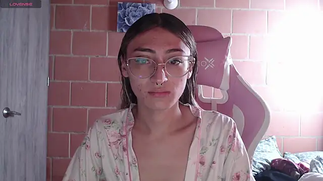 Andrea camilaaa online show from November 2025 01:32:01 PM