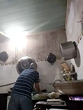 HoangNam20x online show from October 2025 01:53:02 AM