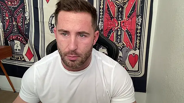 brettmycles28 online show from December 2025 05:39:02 PM