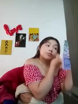 Snapshot of LucyPetit chatting on November 2025 01:14:02 PM LucyPetit online show from November 2025 01:14:02 PM