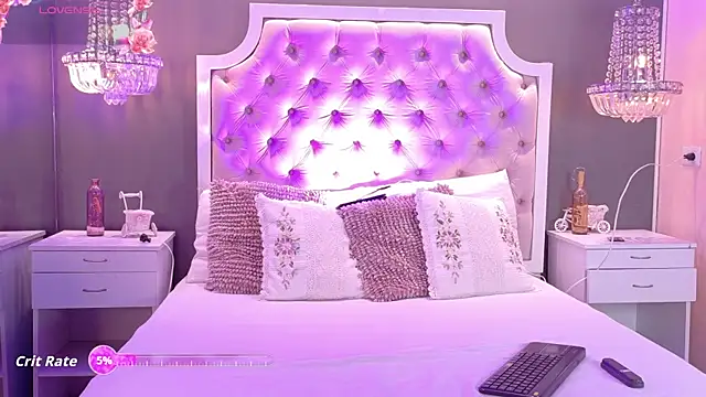 Snapshot of VioletBlaze chatting on October 2025 01:13:02 AM VioletBlaze online show from October 2025 01:13:02 AM