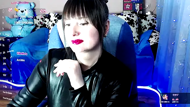 MilaRay online show from December 2024 02:00:02 PM