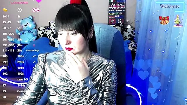 MilaRay online show from December 2024 03:00:01 PM