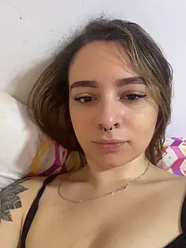 karla-thomsom10 online show from December 2025 04:37:02 PM