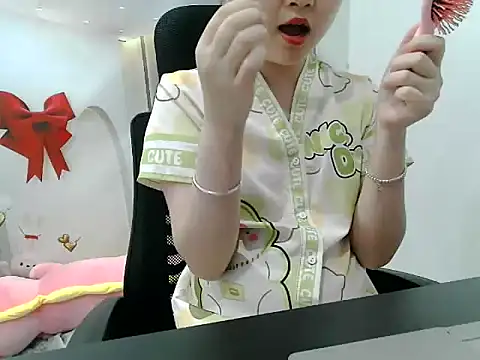 Snapshot of leisure_crime23 chatting on November 2025 05:37:01 PM leisure crime23 online show from November 2025 05:37:01 PM