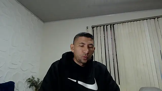 Morganandmegan online show from November 2025 11:21:02 AM