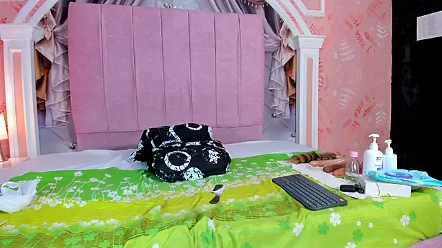 mishell lovely online show from November 2025 01:16:01 AM