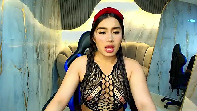 martina1 r online show from December 2025 12:56:01 PM