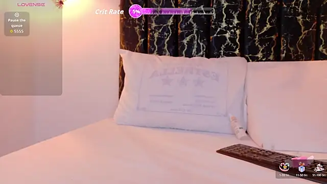 Snapshot of evvaa_moon69 chatting on October 2025 12:26:02 PM evvaa moon69 online show from October 2025 12:26:02 PM