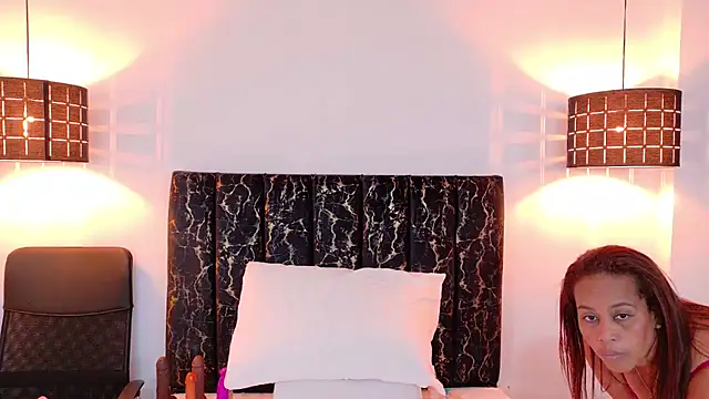 evvaa moon69 online show from April 2026 12:30:02 PM