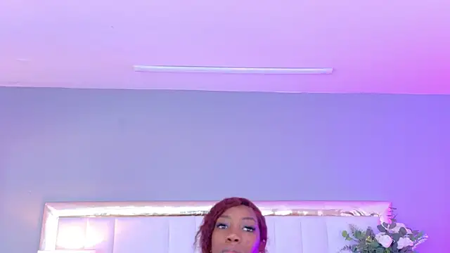 MadeleineHocker online show from November 2025 01:47:02 PM