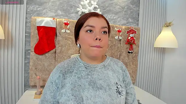 leilapons online show from December 2025 04:58:02 PM