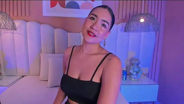 Snapshot of noa_moon chatting on December 2025 02:07:02 AM noa moon online show from December 2025 02:07:02 AM