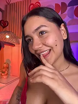 Snapshot of noa_moon chatting on February 2026 07:51:01 AM noa moon online show from February 2026 07:51:01 AM