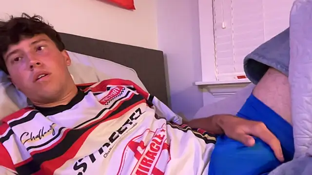 Snapshot of isiah_xx chatting on September 2025 01:40:02 AM isiah xx online show from September 2025 01:40:02 AM