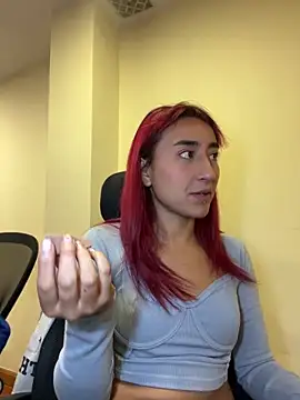 JuliethaDemon  online show from April 2026 02:06:01 PM