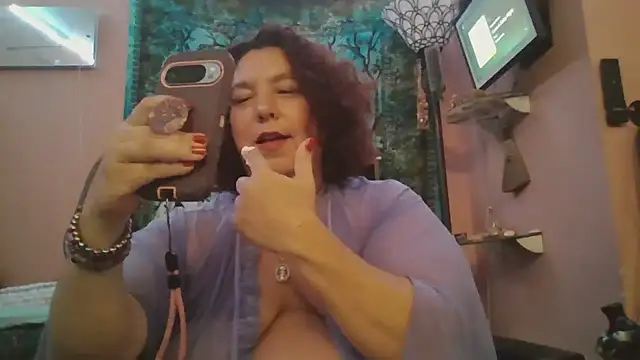 Snapshot of lil-gemini-hippy chatting on May 2026 05:03:02 AM lil-gemini-hippy online show from May 2026 05:03:02 AM