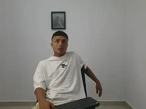 yissus 20  online show from April 2026 06:08:02 PM